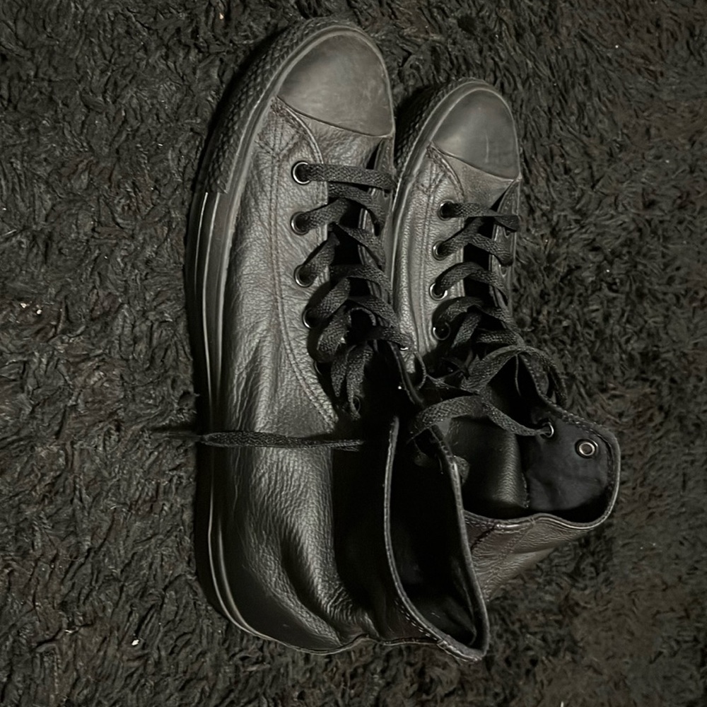 Men’s Chuck Taylor’s All black! US Size 10